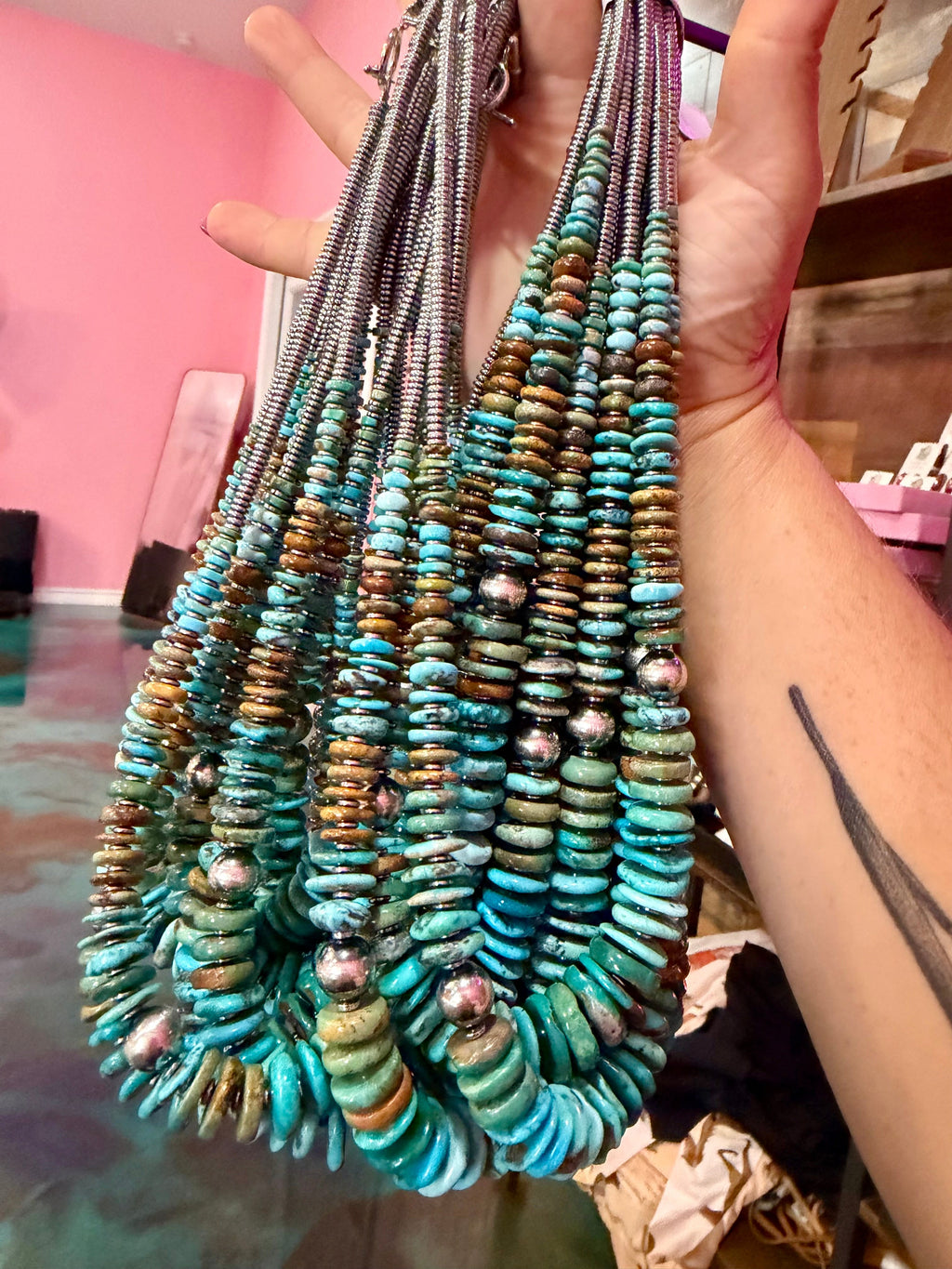 Tri-Color Graduated Turquoise Necklace 22 inch