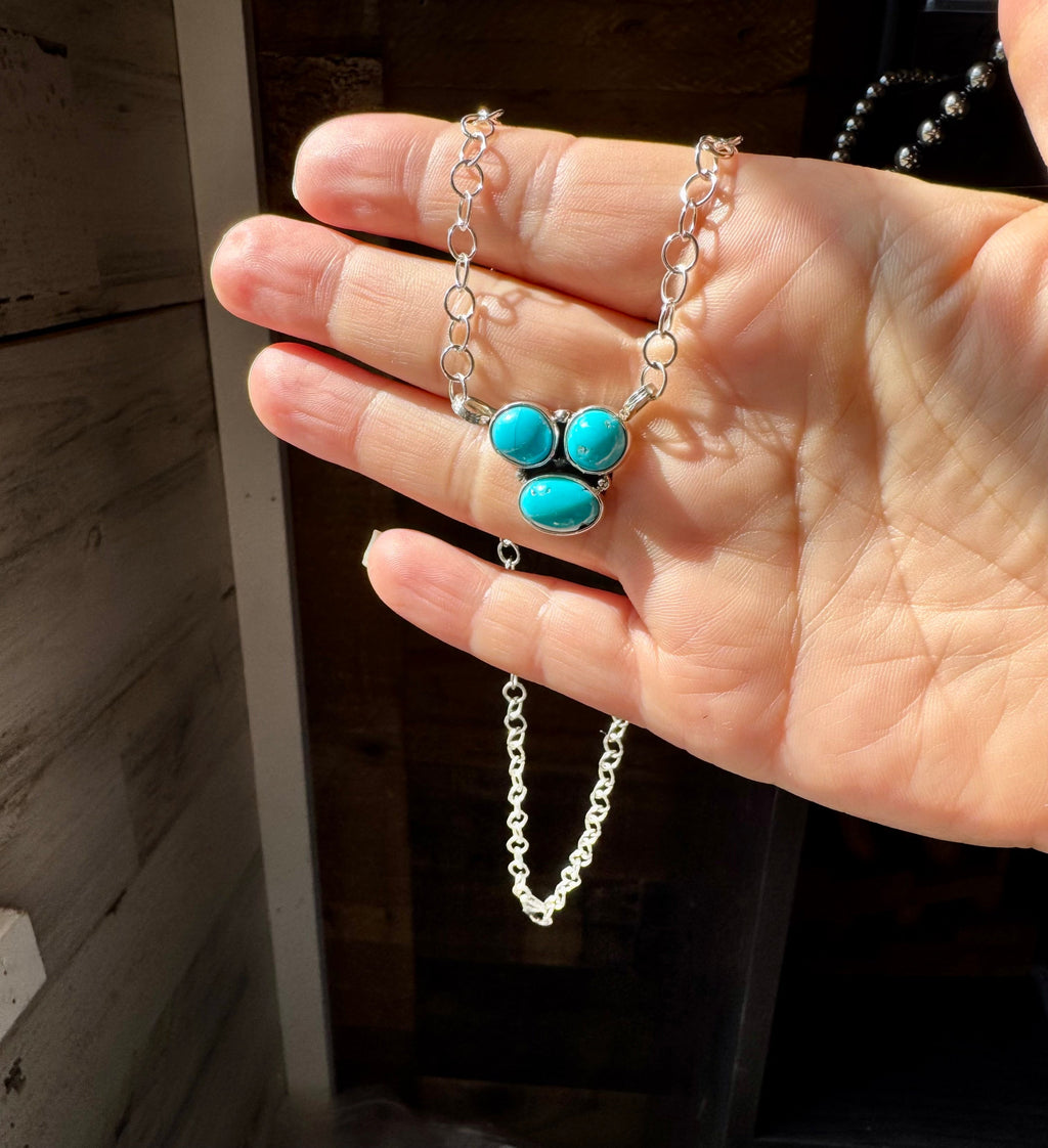 3-Stone Small Cluster Necklace – Kingman Turquoise – 17.5"