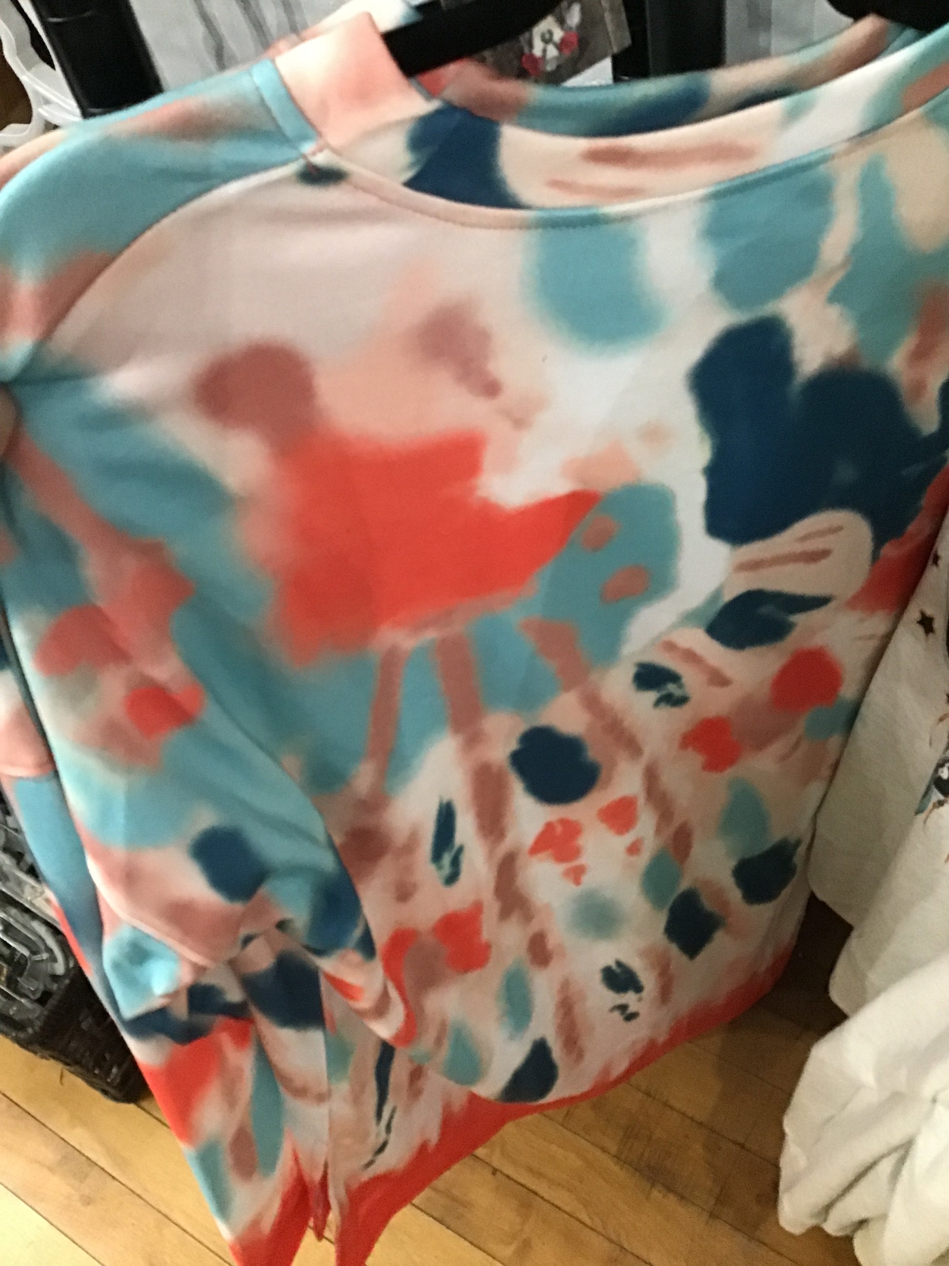 Coral tie die sweatshirt