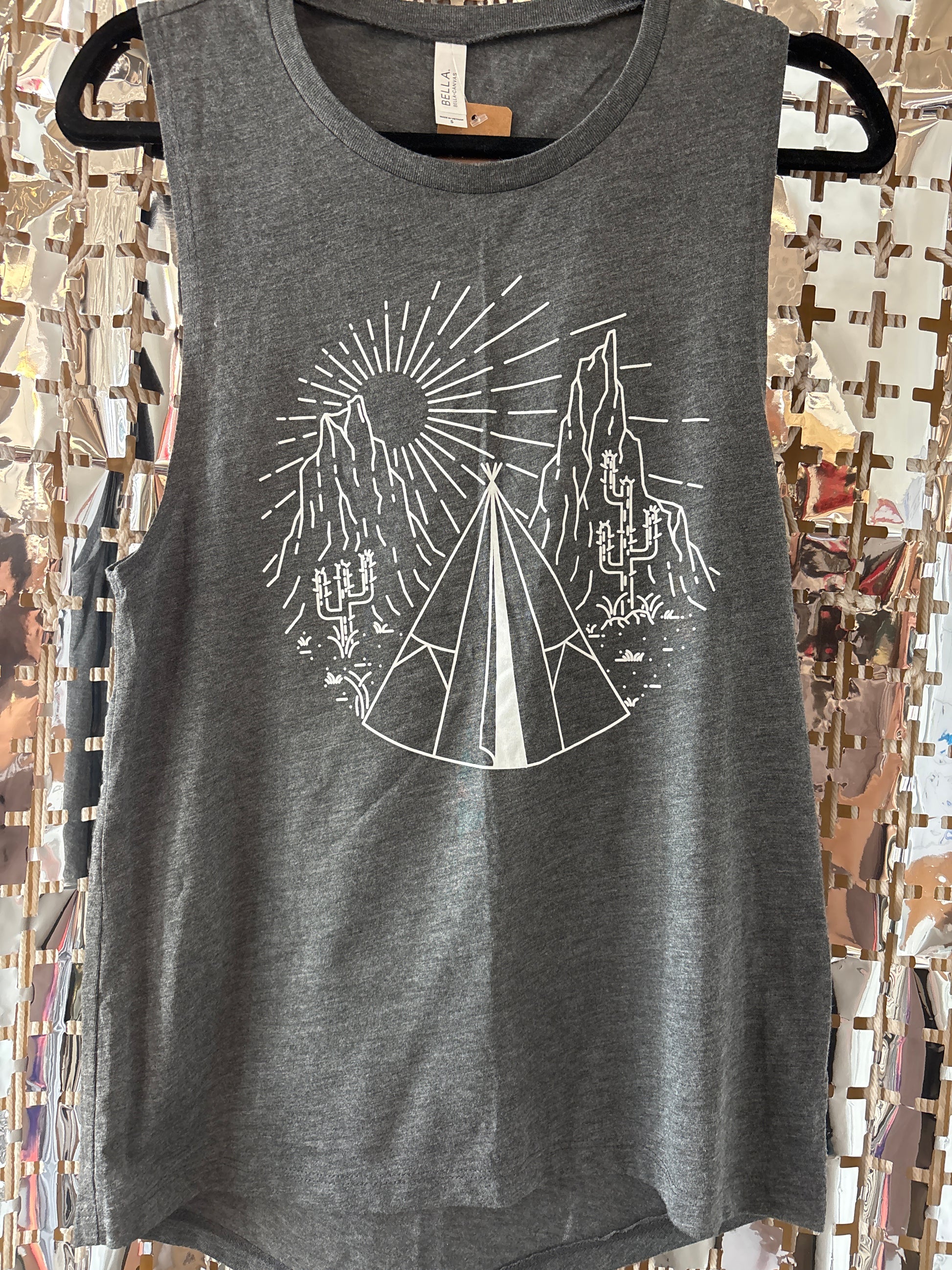 CLEARANCE GRAPHIC TANKS
