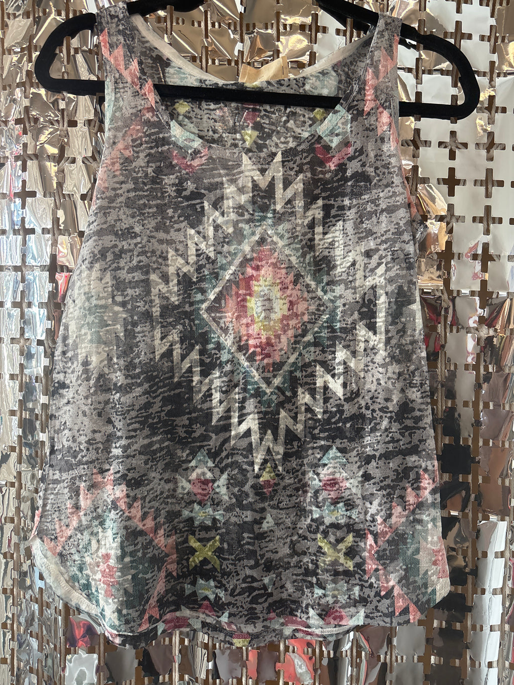 CLEARANCE GRAPHIC TANKS