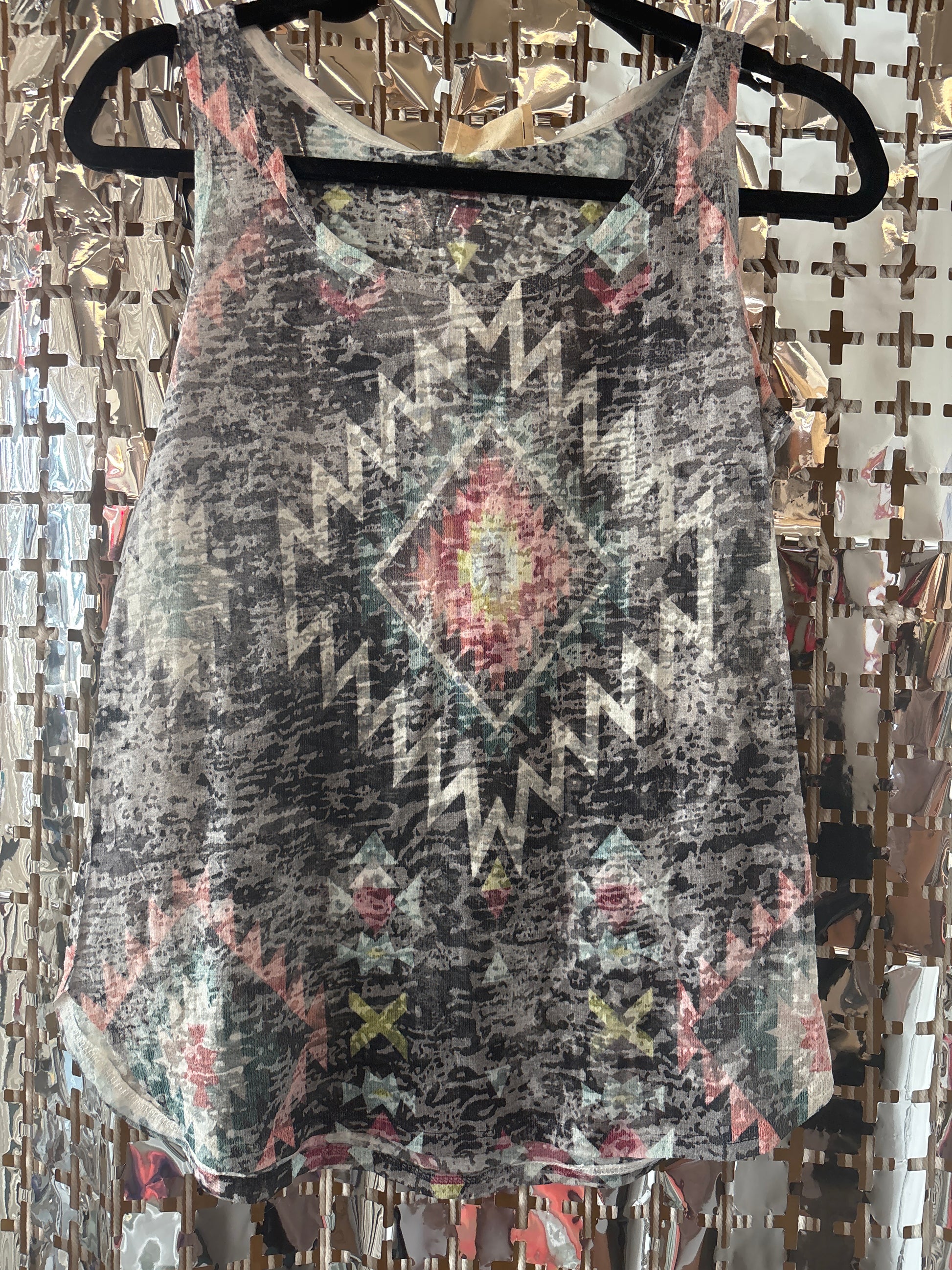 CLEARANCE GRAPHIC TANKS