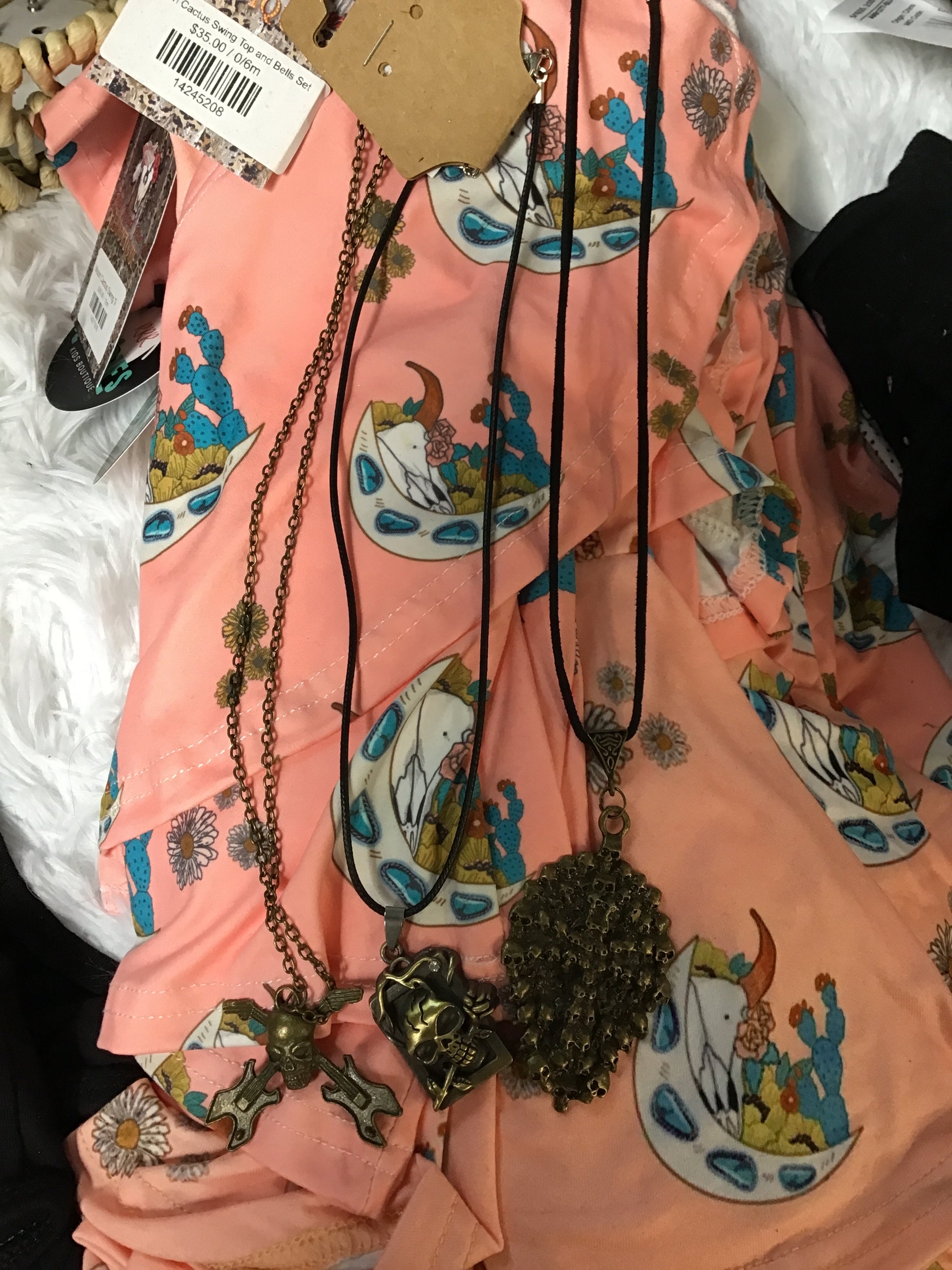 Kids skull necklaces