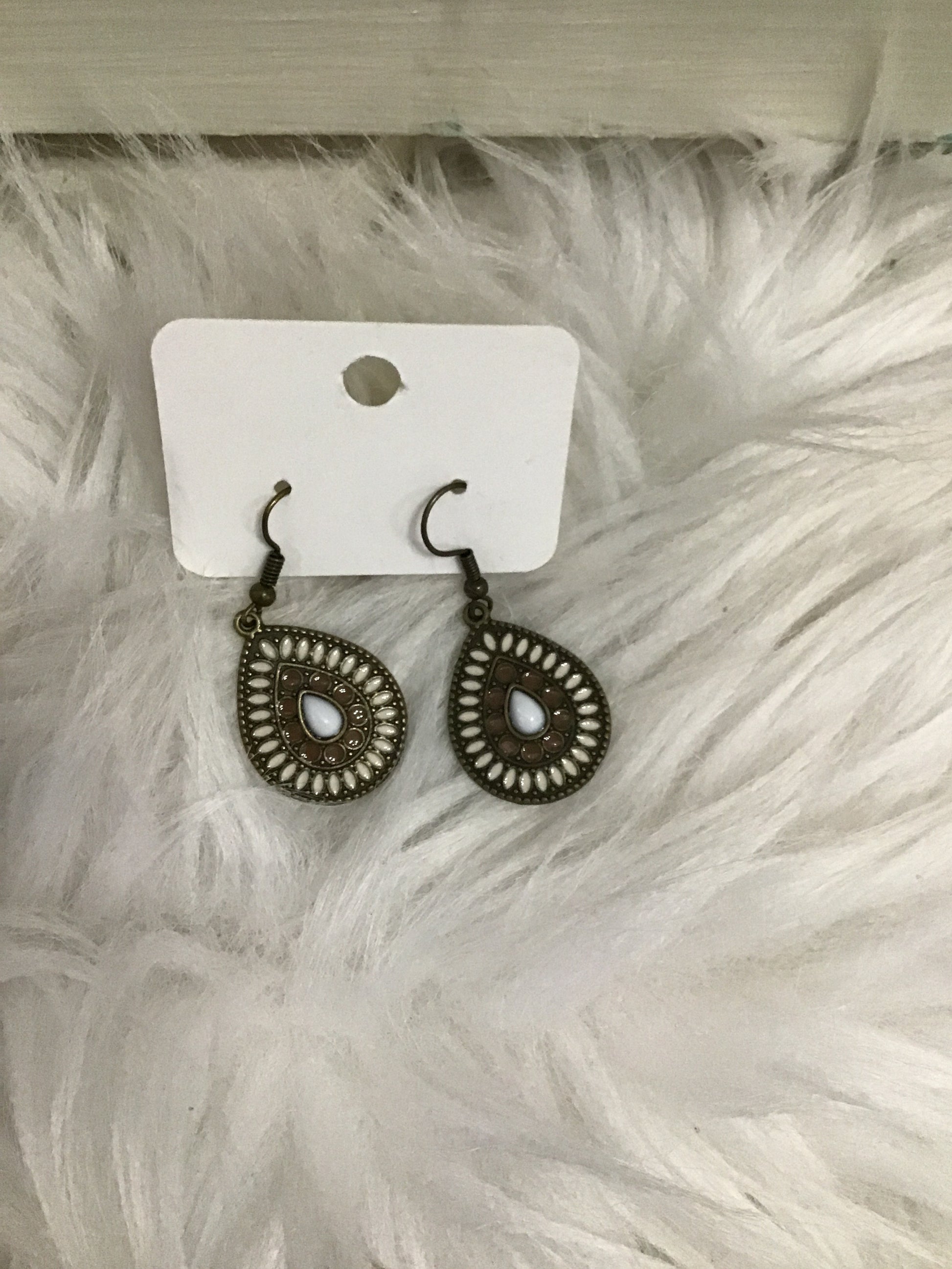 Teardrop earrings