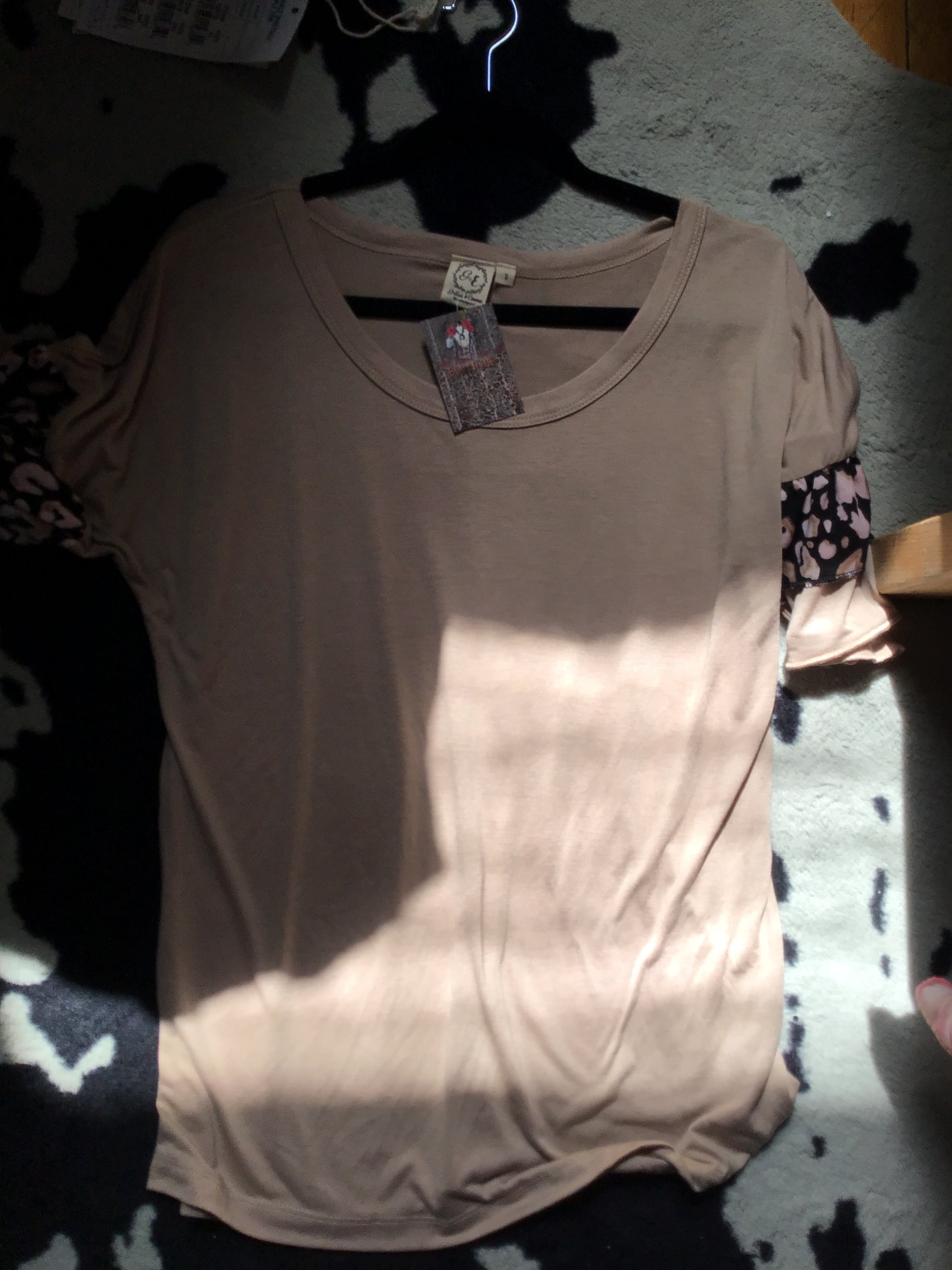 Grace and Emma cheetah print sleeve