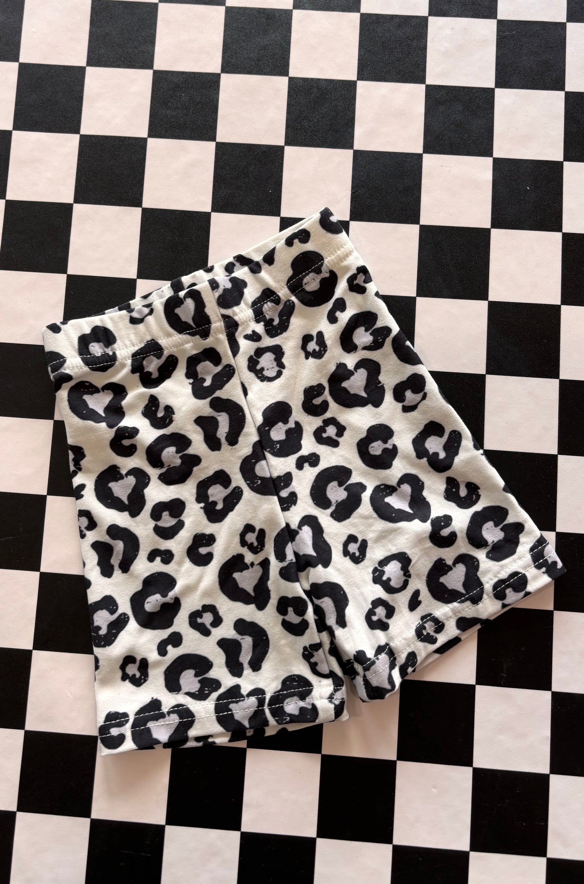 White Leo bikers