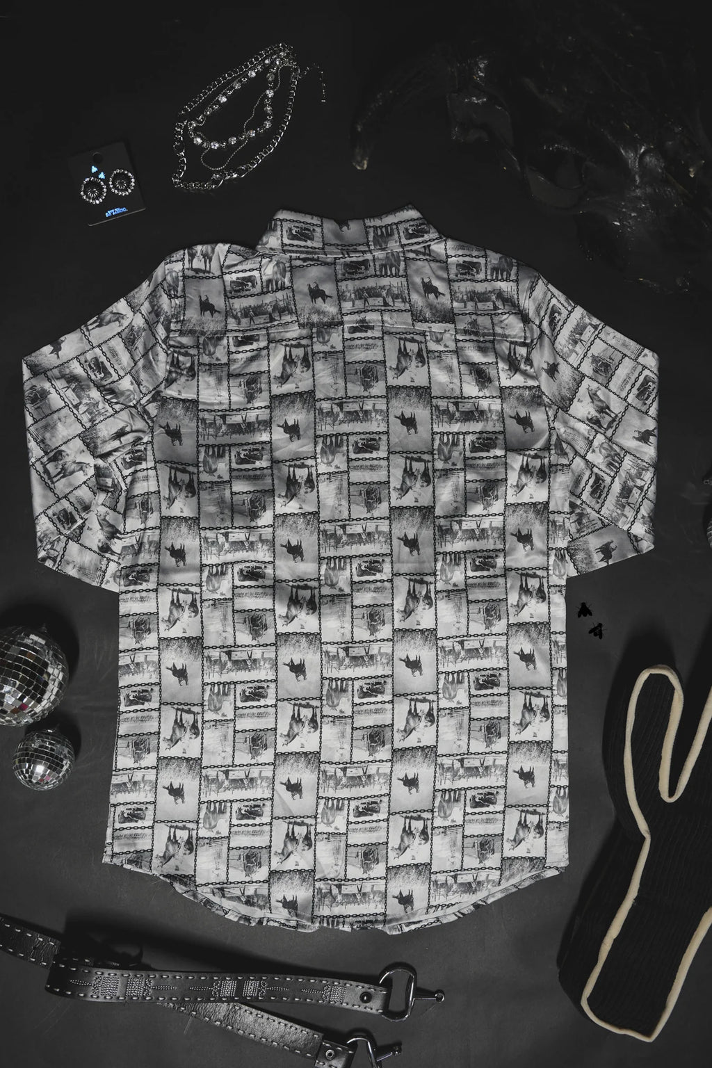 LASSO THE LACE TOP