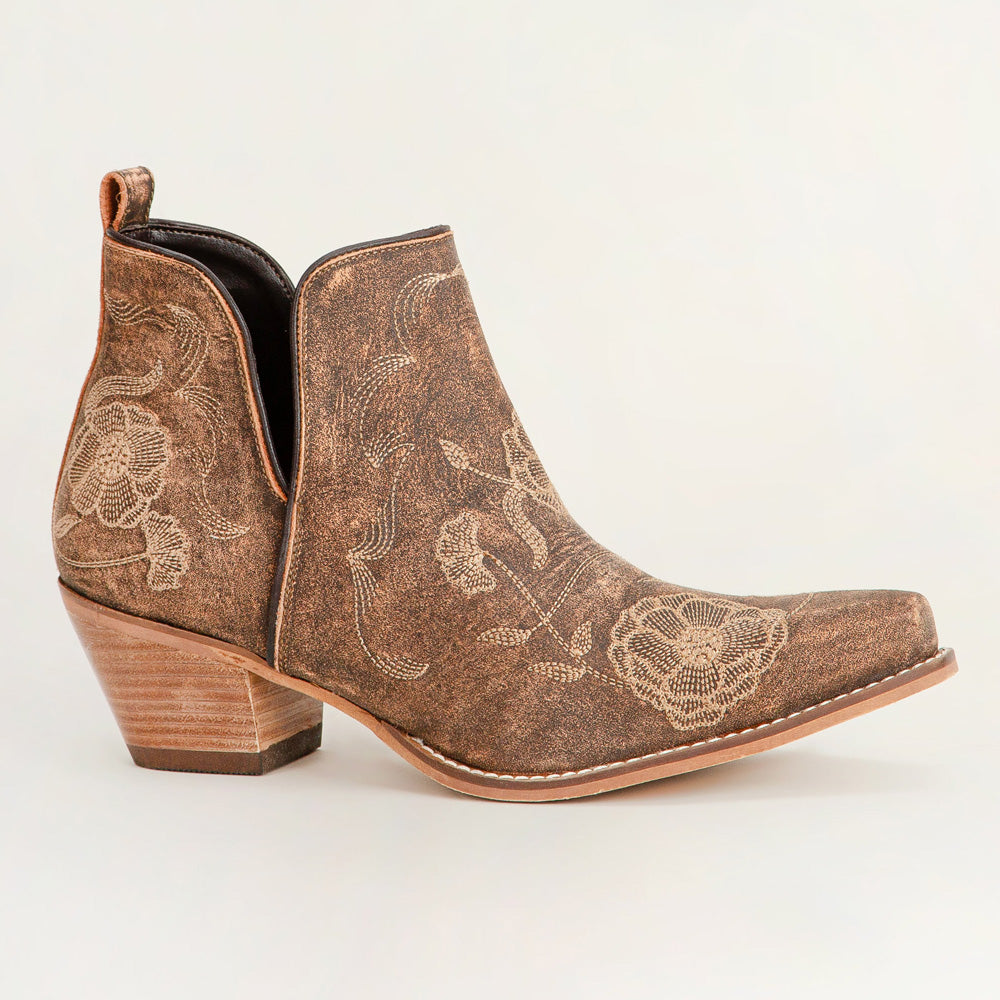 Loyal West South West Booties for Women with brown calfskin in western style for everyday wear