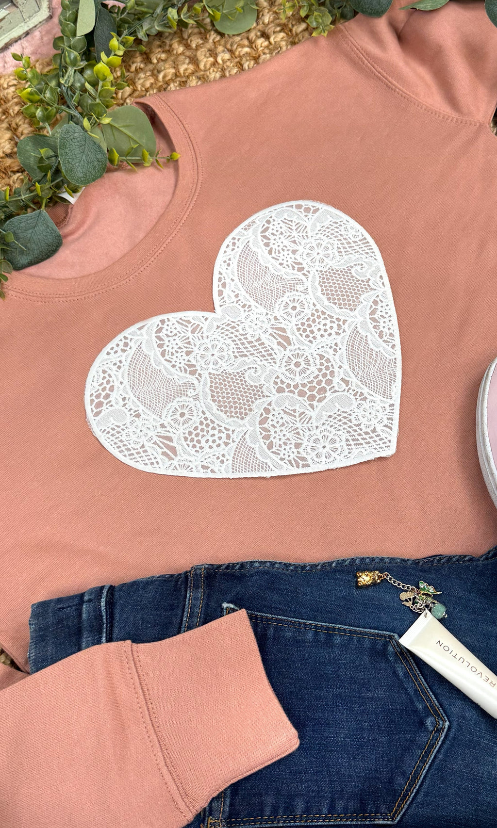 Heart Lace Graphic Cropped Sweatshirt