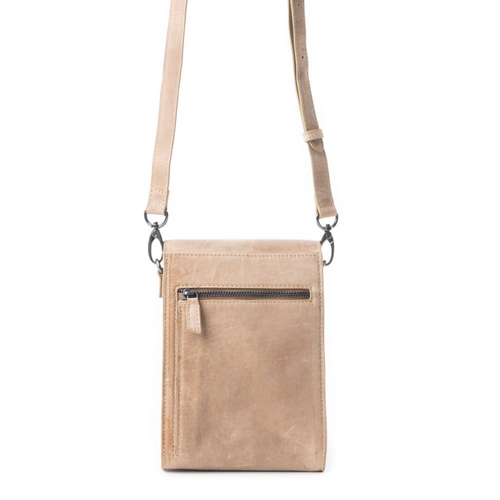 Padrina Trail Leather Bag In Sand