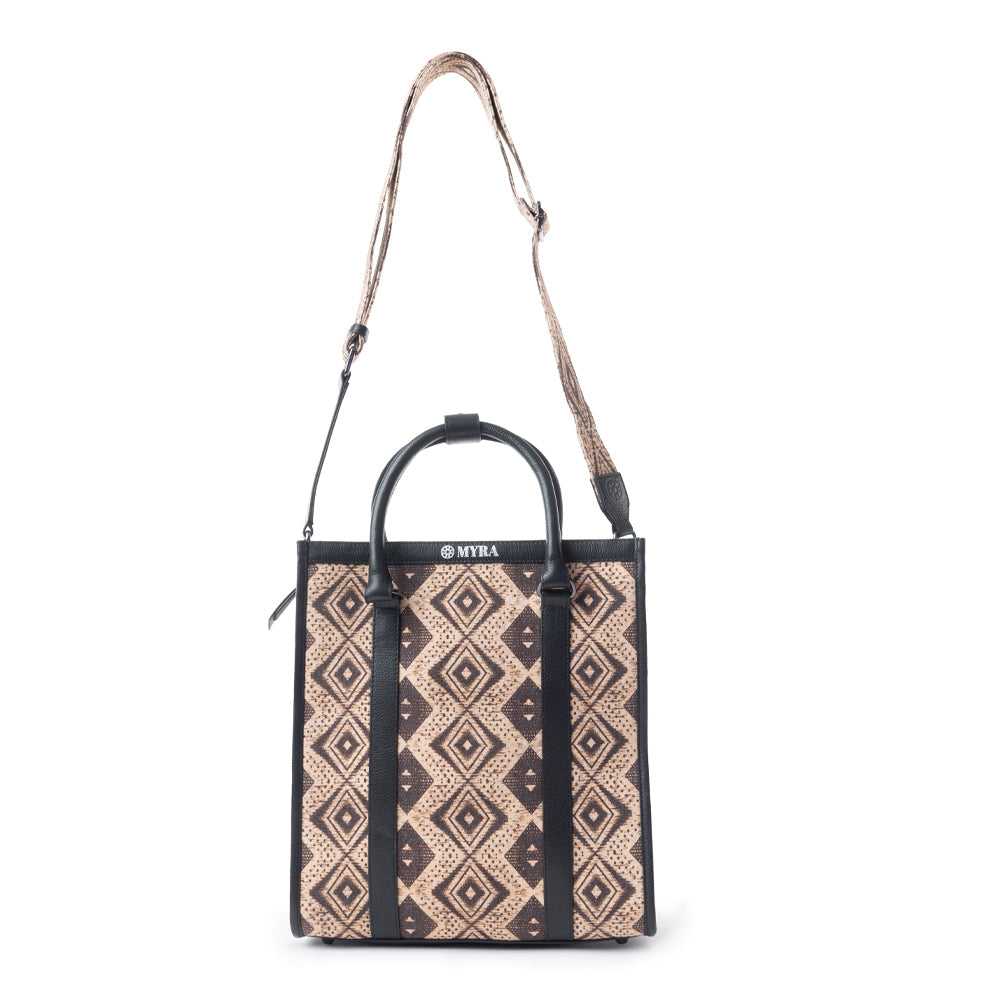 Tribal Legacy Tote Bag In Cream