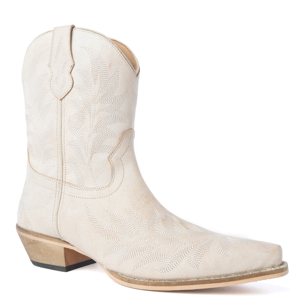 Desert Pearl Ankle Boots in Cream