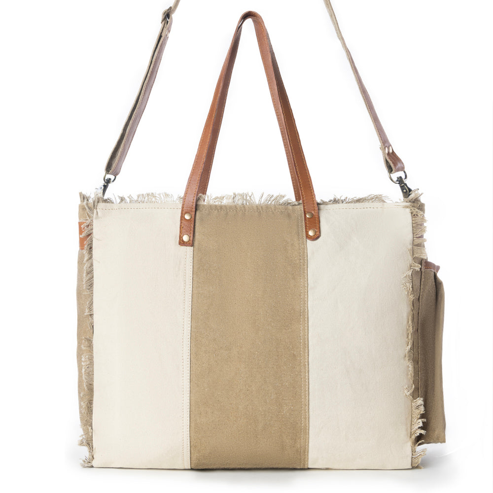 Queen Creek Weekender Bag in Sandstone