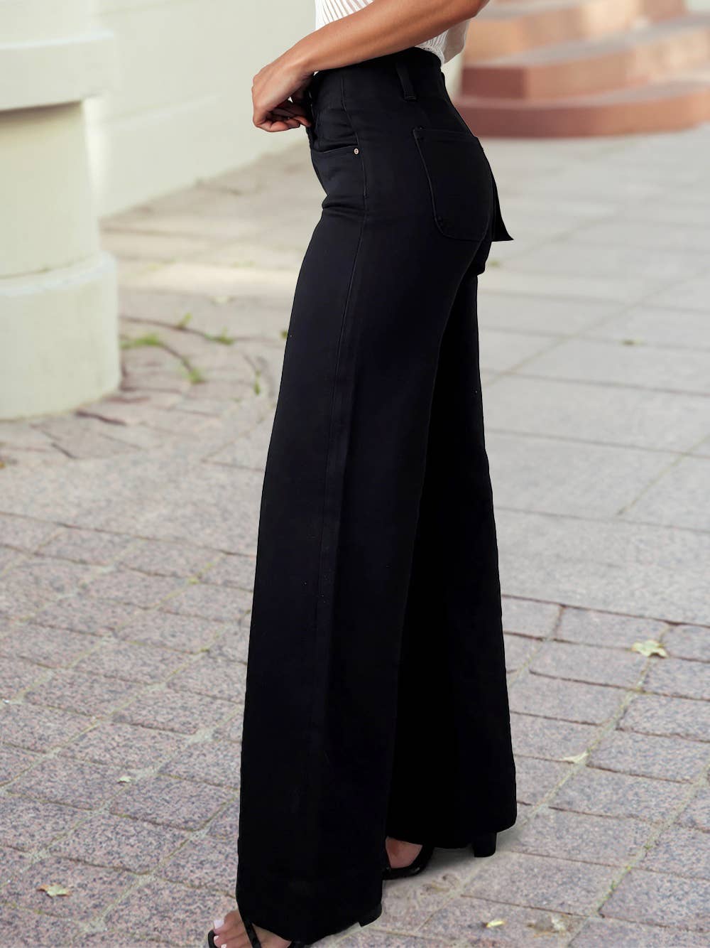 2-Button High Waist Flared Bottom Jeans