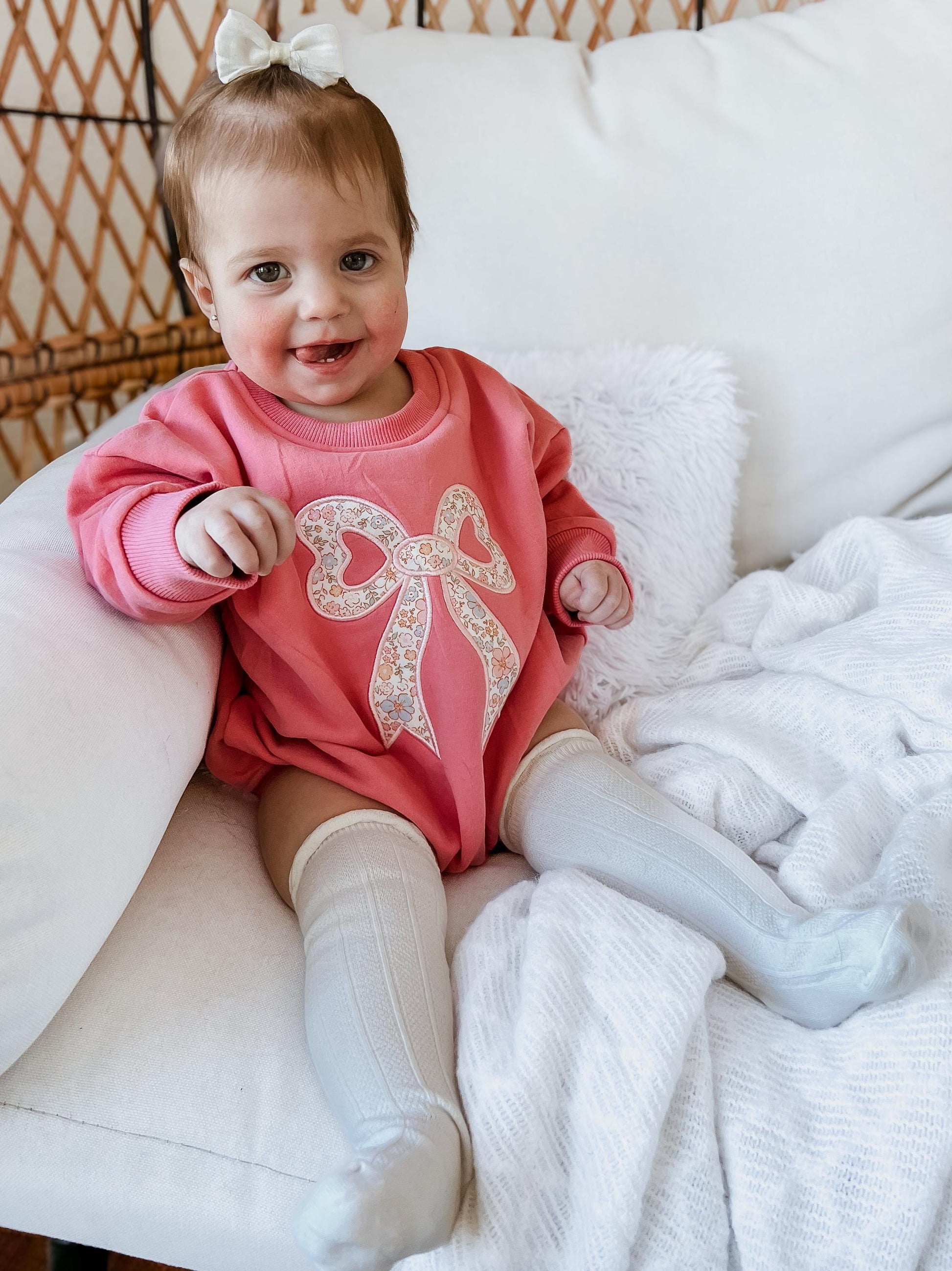 Pink Baby Romper: Floral Bow Applique Sweatshirt Outfit