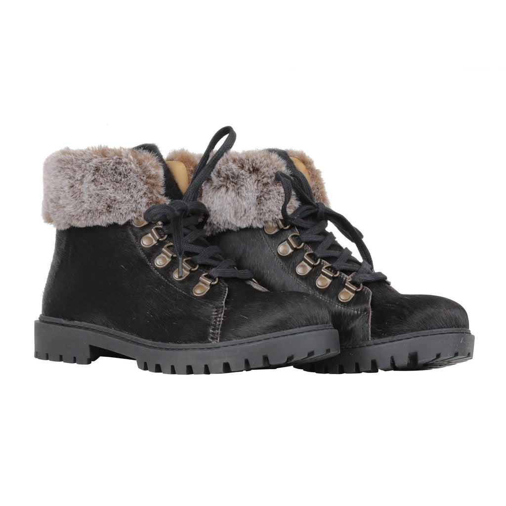Turbulent Boots