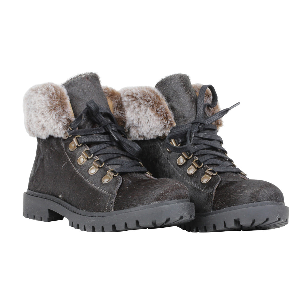Turbulent Boots