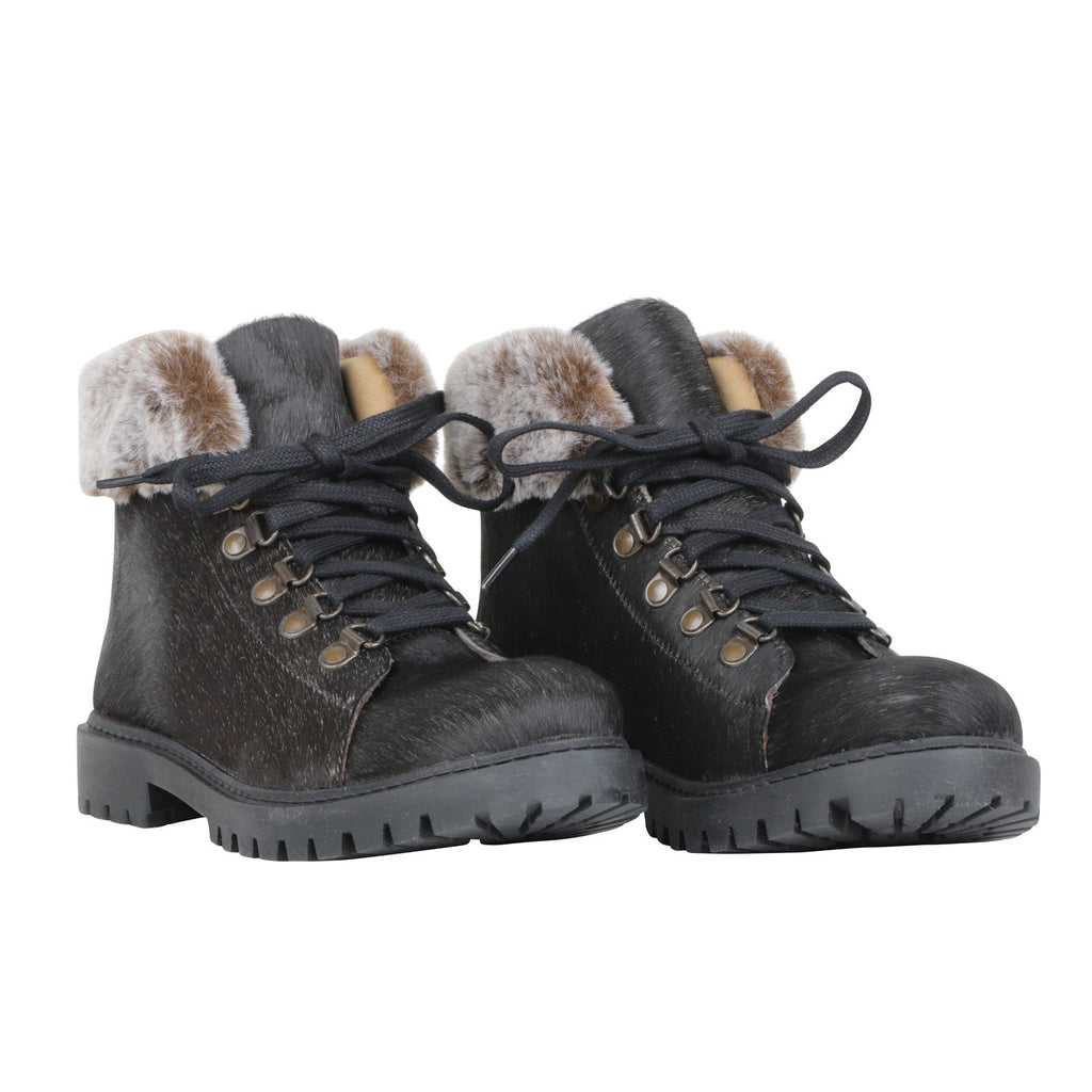 Turbulent Boots
