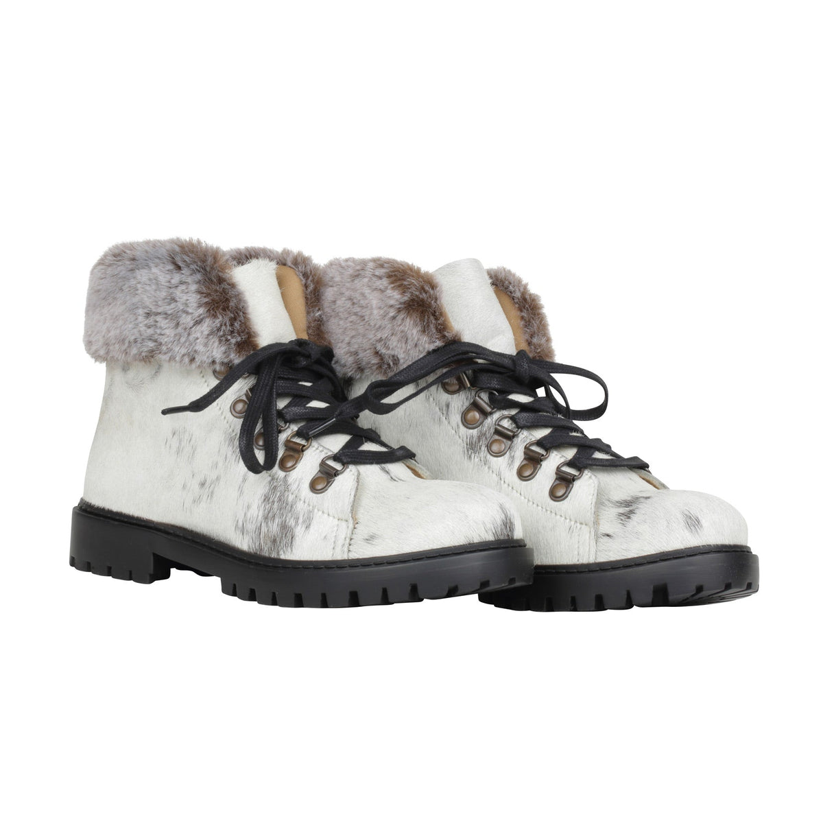 Turbulent Boots