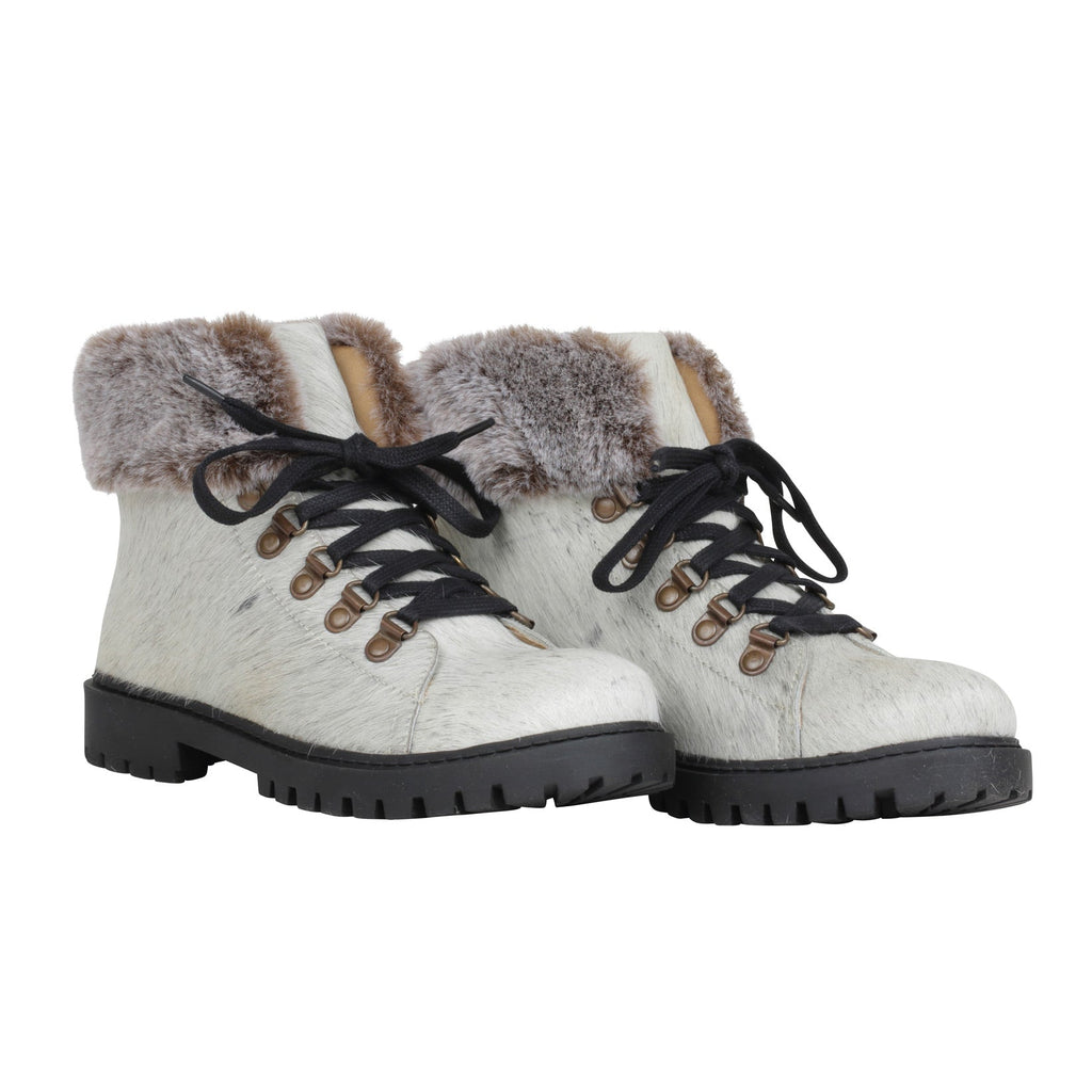 Turbulent Boots