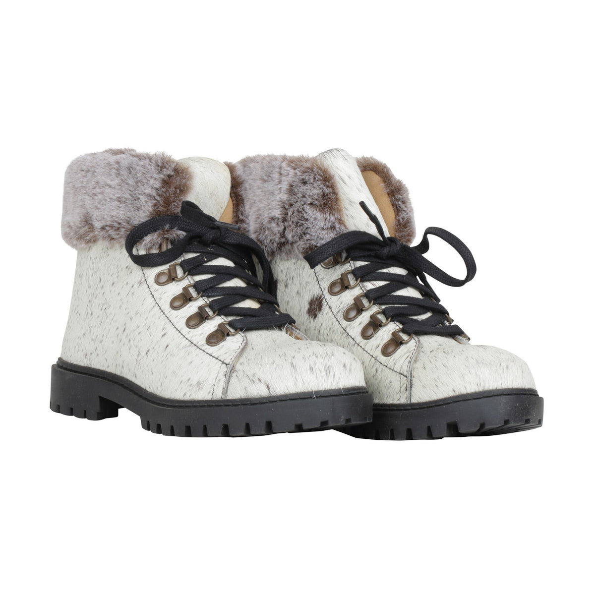Turbulent Boots