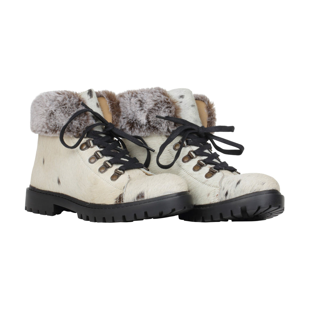 Turbulent Boots