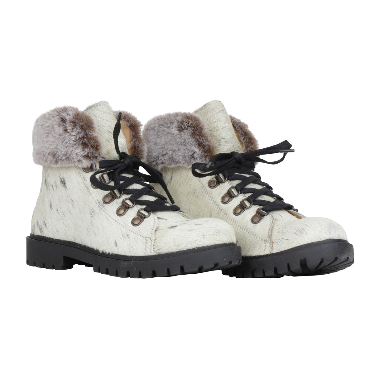 Turbulent Boots