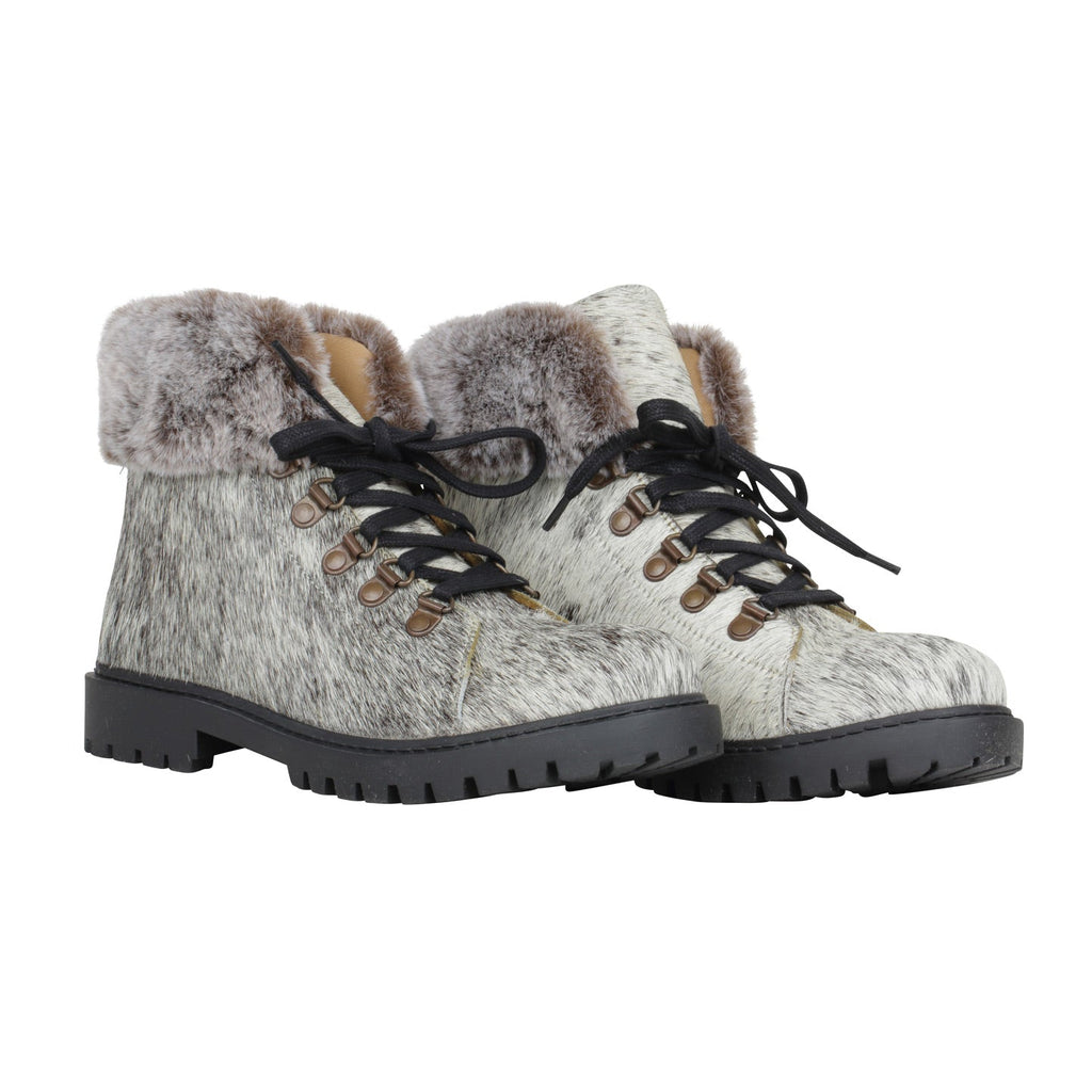 Turbulent Boots