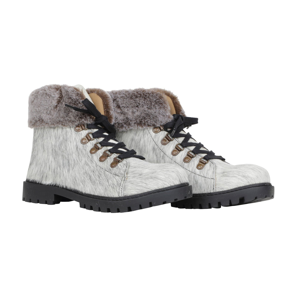 Turbulent Boots