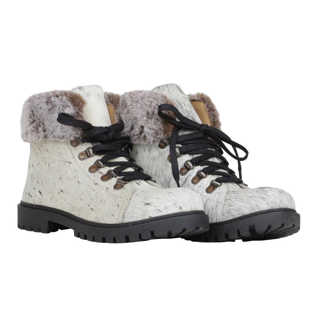 Turbulent Boots