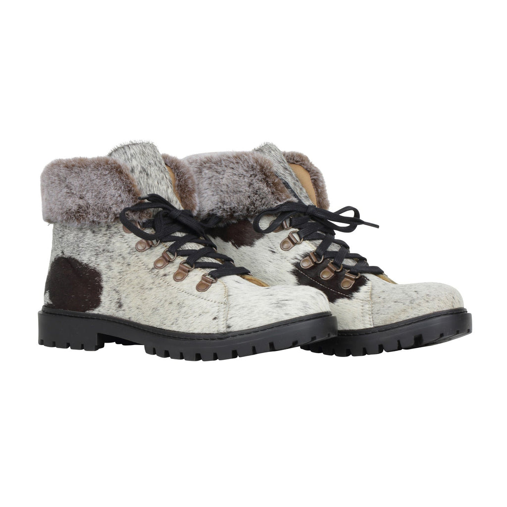 Turbulent Boots