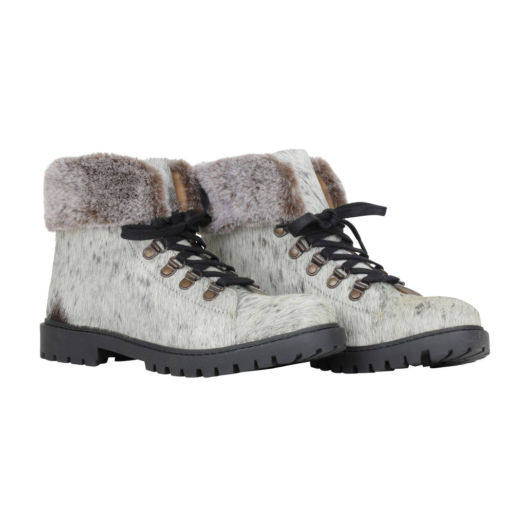 Turbulent Boots
