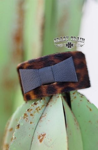 CT-Leopard bow cuff