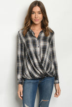 Load image into Gallery viewer, Plaid Fall Top
