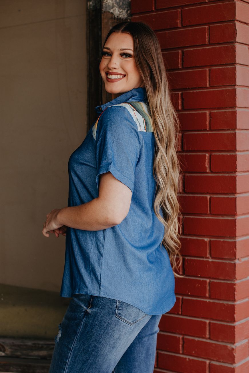 MINT SERAPE YOKE SHORT SLEEVE BUTTON UP TOP