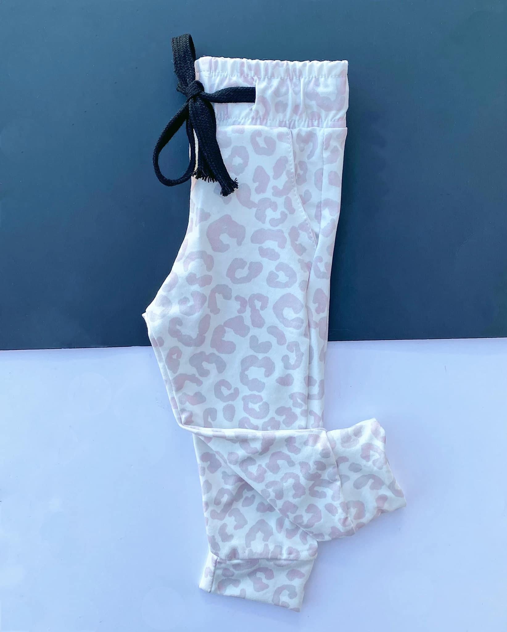 Snow Leo joggers