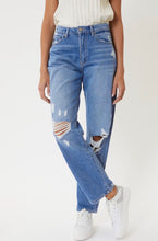 Load image into Gallery viewer, KanCan 90’s Boyfriend Jeans
