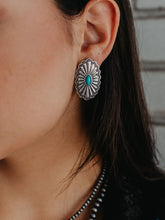 Load image into Gallery viewer, FLOURISH TOGETHER EARRINGS
