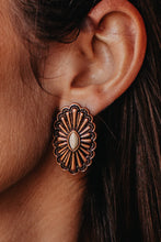 Load image into Gallery viewer, FLOURISH TOGETHER EARRINGS
