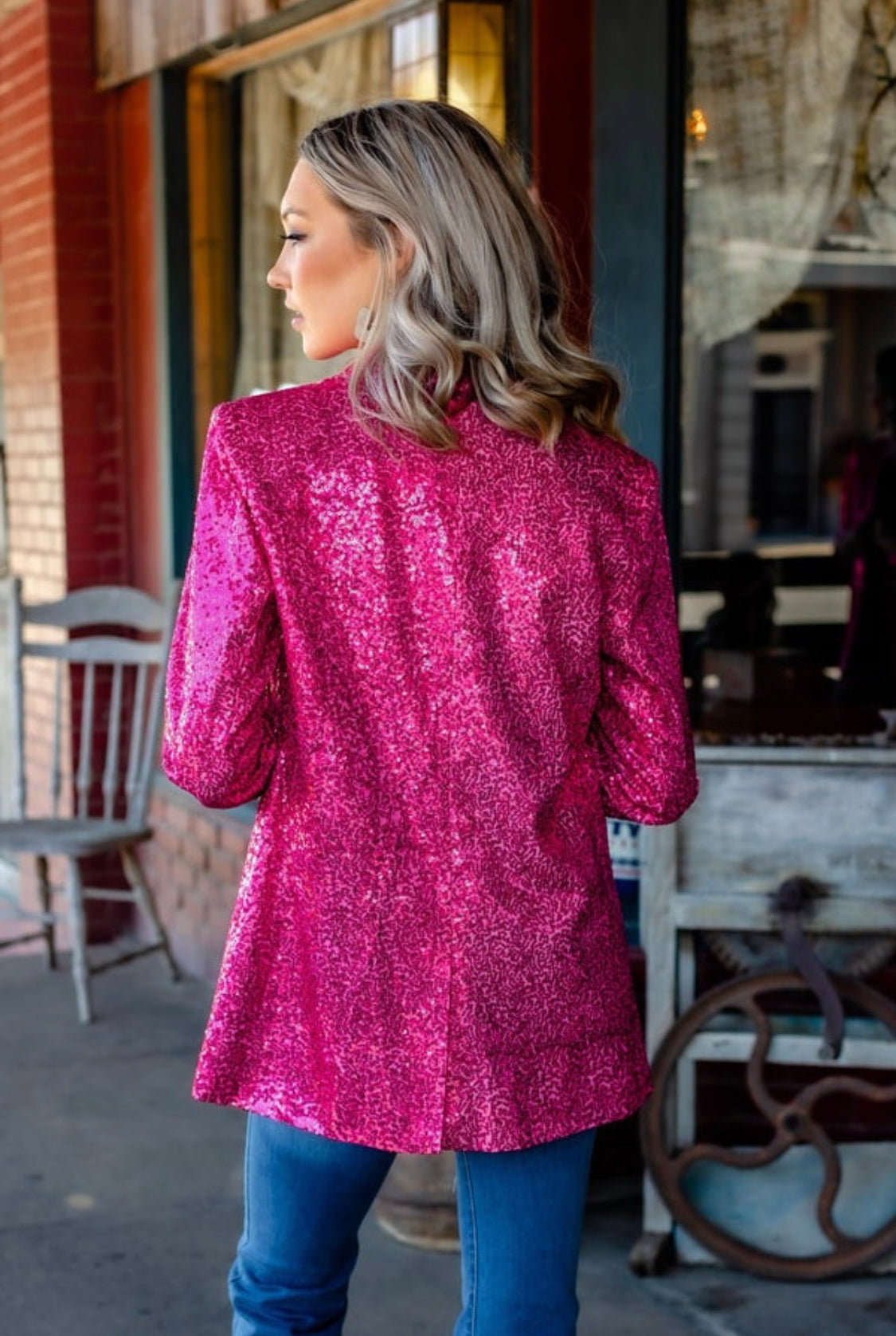 SPOTLIGHT WORTHY SEQUIN BLAZER