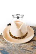 Load image into Gallery viewer, Leo Bound Beaded Hatband
