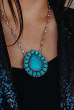 Load image into Gallery viewer, Turquoise Day Necklace
