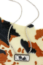 Load image into Gallery viewer, BLACK &amp; WHITE MARBLED STONE BAR NECKLACE
